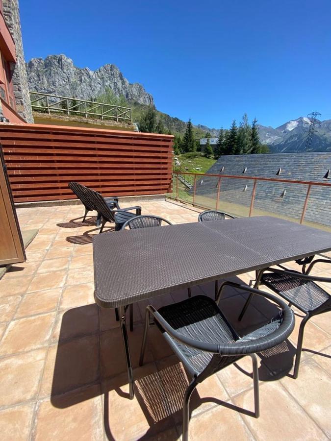 Bajo Con Terraza Y Vistas A Las Montana En ฟอร์มีกัล ภายนอก รูปภาพ